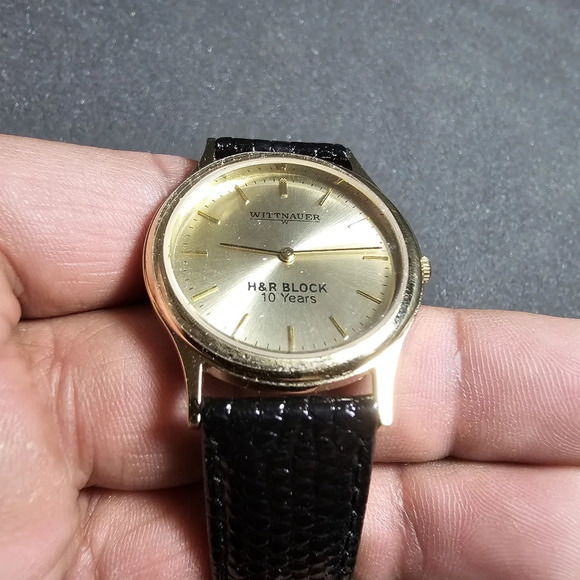 Wittnauer H & R BLOCK 10 YEARS Service Award Quartz Watch Gold Tone Working show - Picture 2 of 9